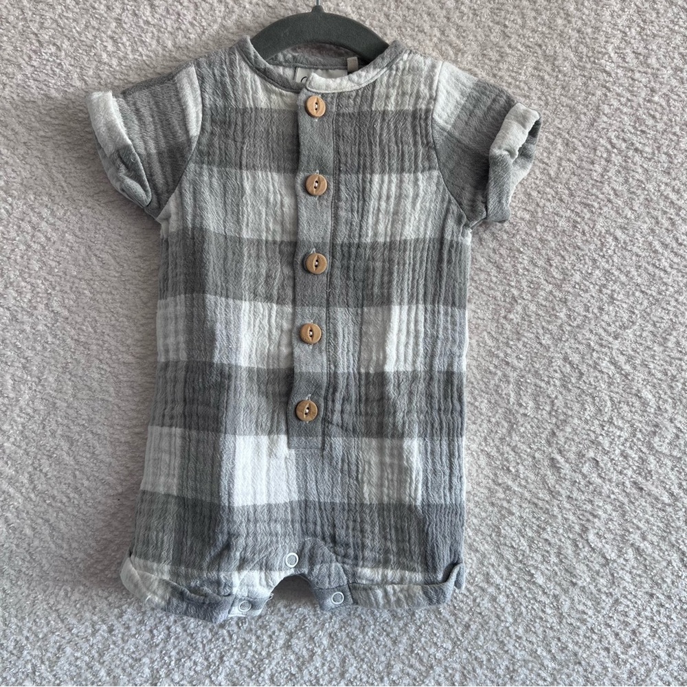 City Mouse Plaid Baby‎ Short Sleeve Shorts One Piece Romper Size 3-6 Months